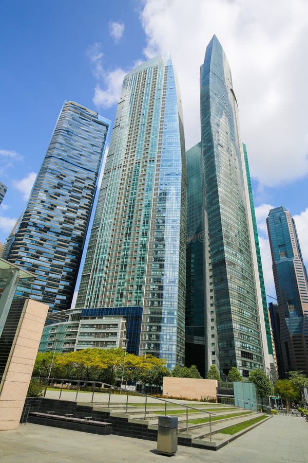 https://mdw-travel-data-us-east-1.s3.amazonaws.com/img/country/Singapore/Marina-Bay-Financial-Centre/img_02.jpg