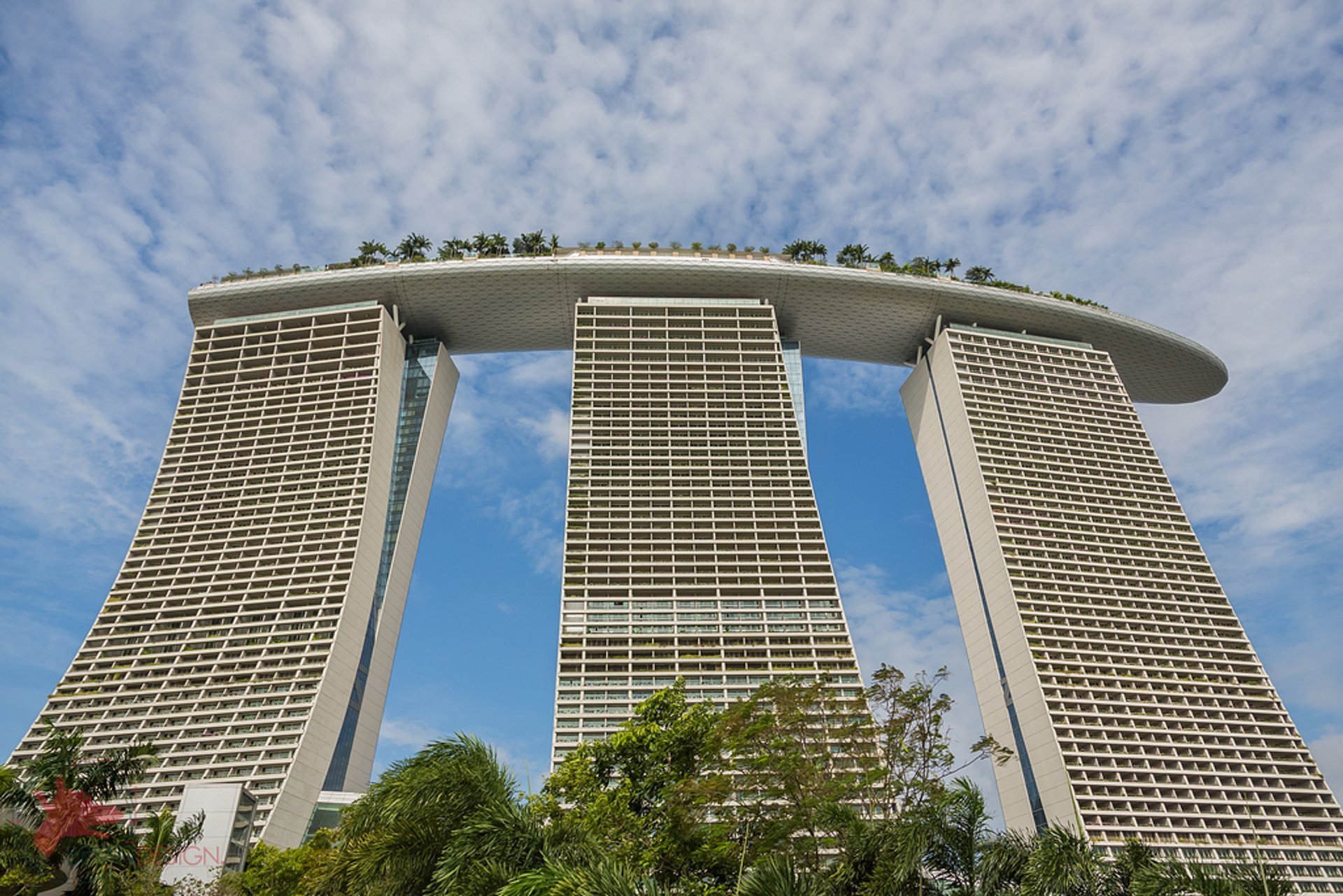 https://mdw-travel-data-us-east-1.s3.amazonaws.com/img/country/Singapore/Marina-Bay-Sands-SkyPark/img_03.jpg