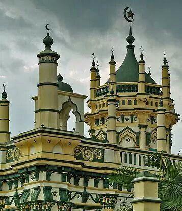 https://mdw-travel-data-us-east-1.s3.amazonaws.com/img/country/Singapore/Masjid-Abdul-Gafoor/img_02.jpg