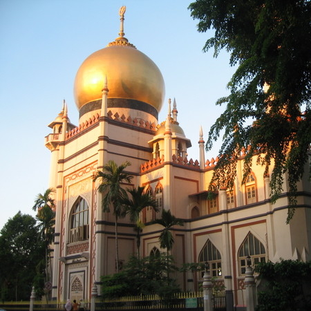 https://mdw-travel-data-us-east-1.s3.amazonaws.com/img/country/Singapore/Masjid-Baalawie/img_02.jpg