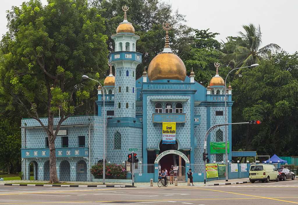 https://mdw-travel-data-us-east-1.s3.amazonaws.com/img/country/Singapore/Masjid-Malabar/img_00.jpg