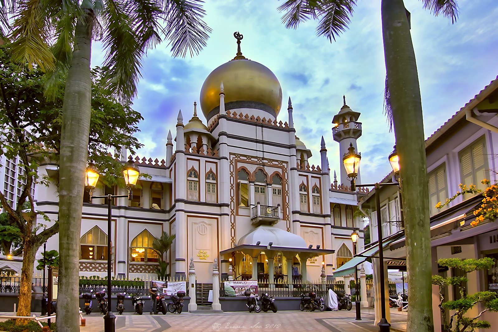 https://mdw-travel-data-us-east-1.s3.amazonaws.com/img/country/Singapore/Masjid-Sultan/img_02.jpg