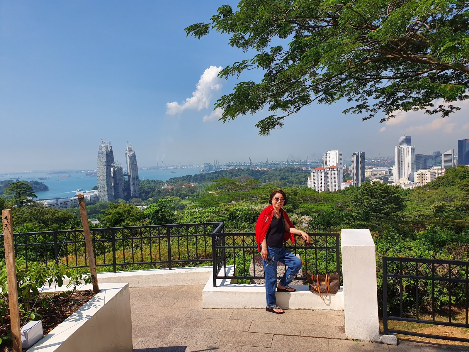 https://mdw-travel-data-us-east-1.s3.amazonaws.com/img/country/Singapore/Mount-Faber-Park/img_02.jpg