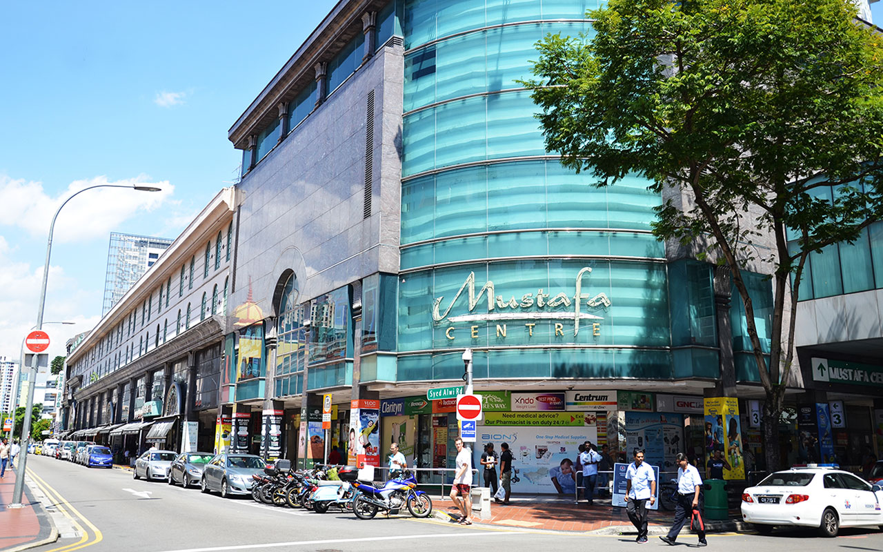 https://mdw-travel-data-us-east-1.s3.amazonaws.com/img/country/Singapore/Mustafa-Centre/img_00.jpg