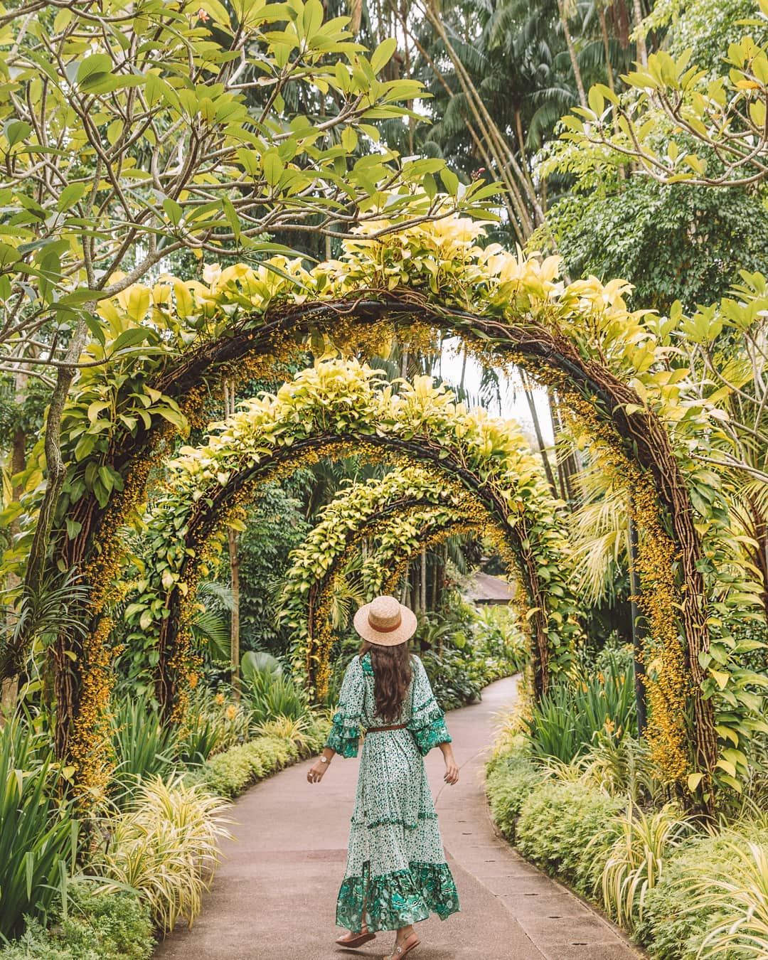 https://mdw-travel-data-us-east-1.s3.amazonaws.com/img/country/Singapore/National-Orchid-Garden/img_01.jpg