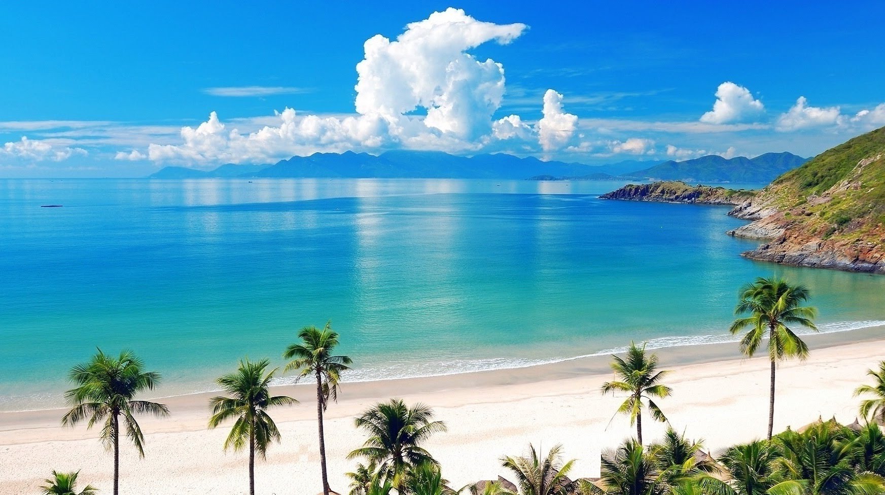 https://mdw-travel-data-us-east-1.s3.amazonaws.com/img/country/Singapore/Palawan-Beach/img_02.jpg