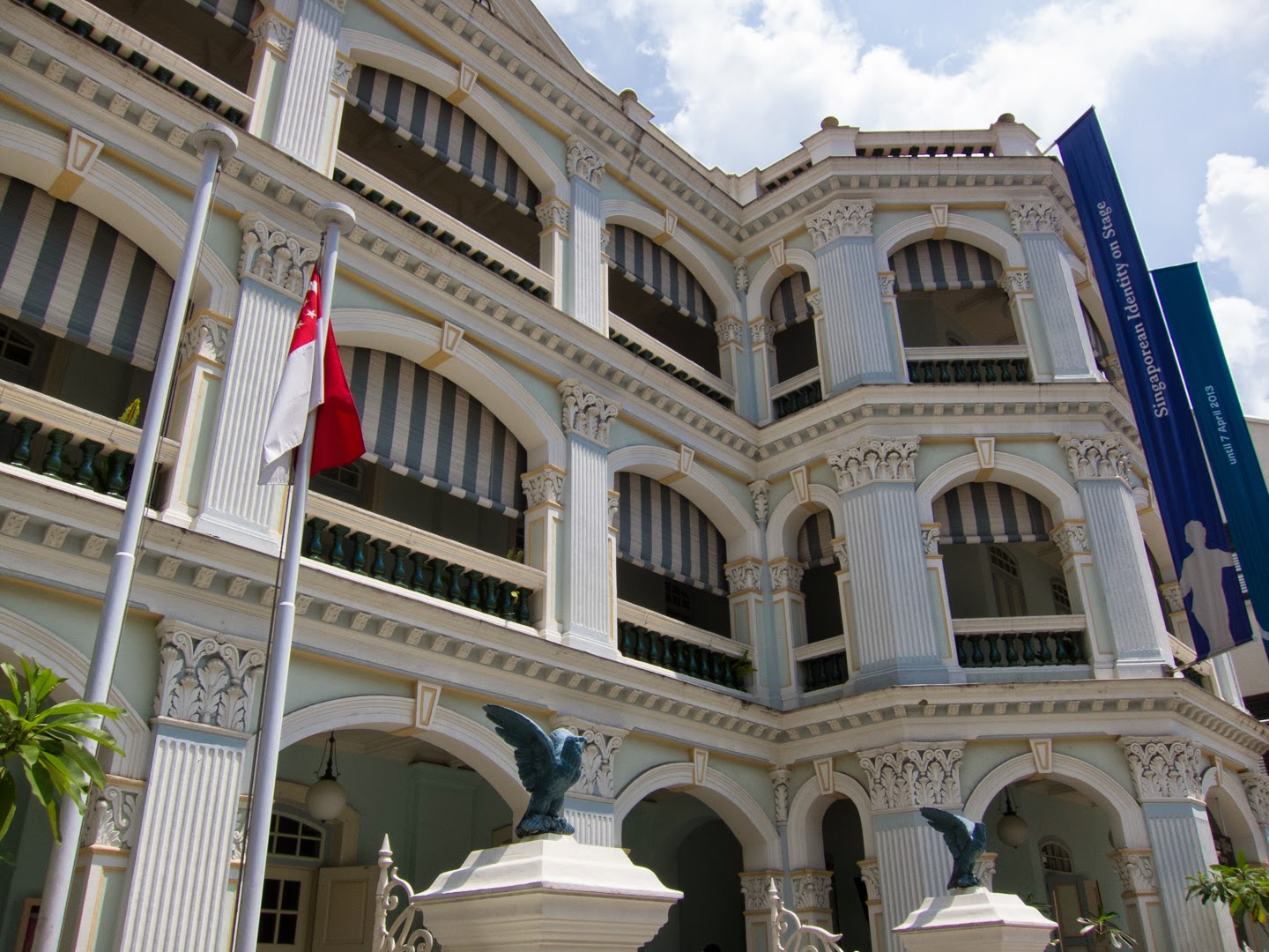 https://mdw-travel-data-us-east-1.s3.amazonaws.com/img/country/Singapore/Peranakan-Museum/img_03.jpg