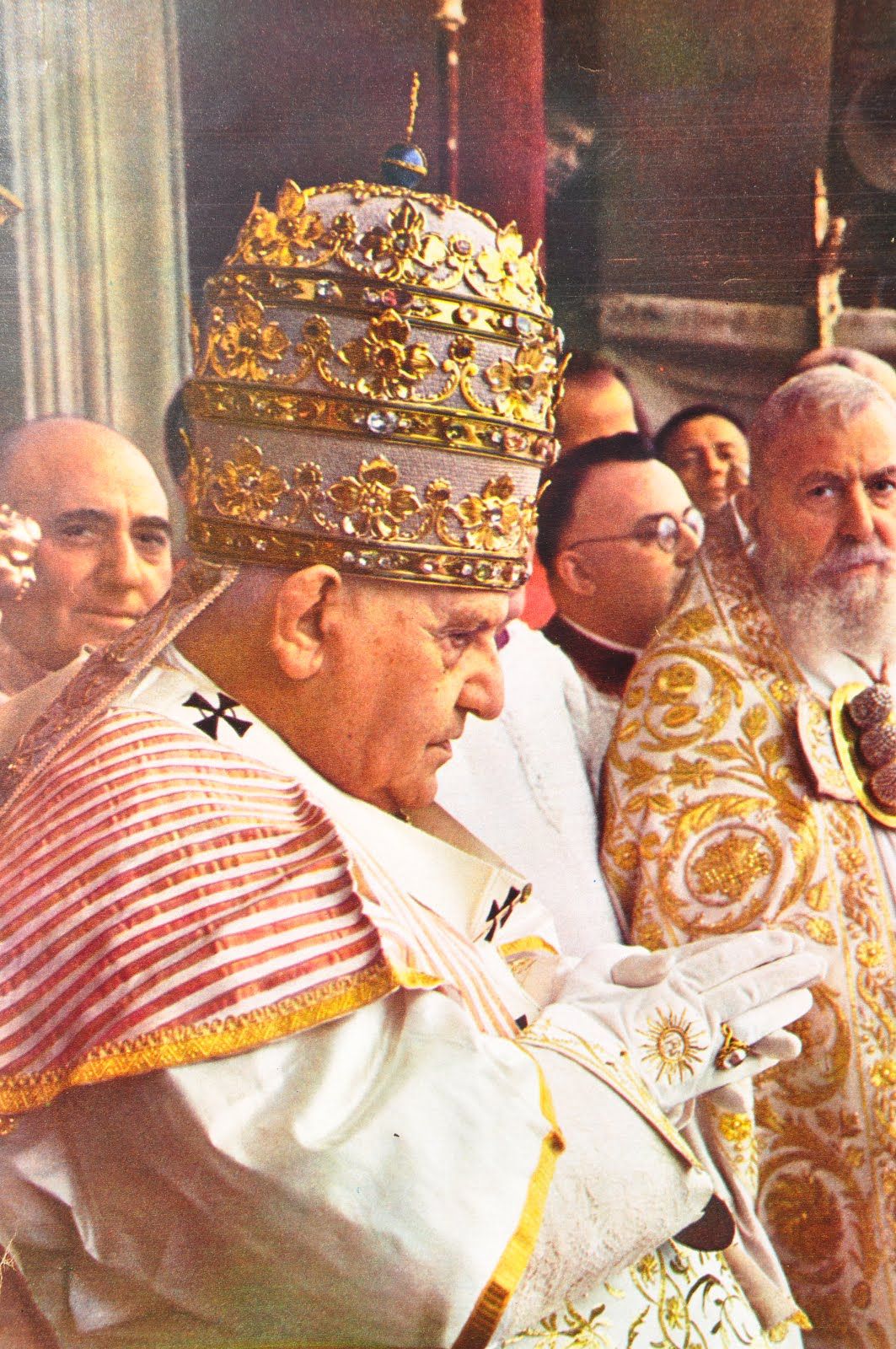 https://mdw-travel-data-us-east-1.s3.amazonaws.com/img/country/Singapore/Pope-John-XXIII-Catholic-Community/img_03.jpg