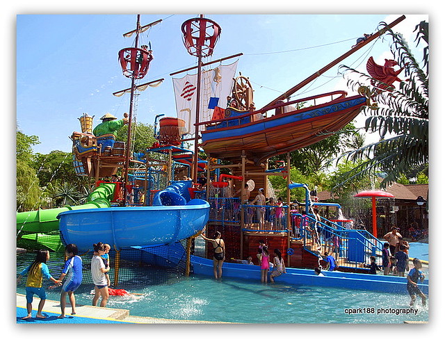https://mdw-travel-data-us-east-1.s3.amazonaws.com/img/country/Singapore/Port-of-Lost-Wonder/img_01.jpg