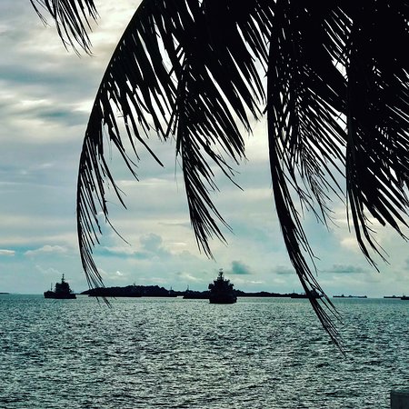 https://mdw-travel-data-us-east-1.s3.amazonaws.com/img/country/Singapore/Pulau-Semakau/img_03.jpg