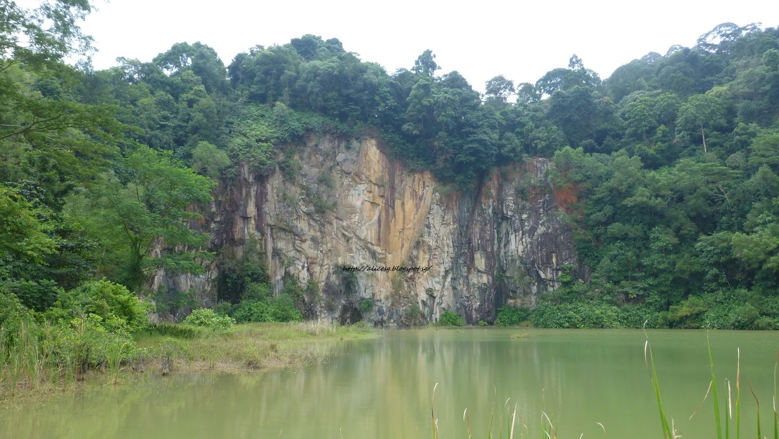 https://mdw-travel-data-us-east-1.s3.amazonaws.com/img/country/Singapore/Quarry-Park/img_02.jpg