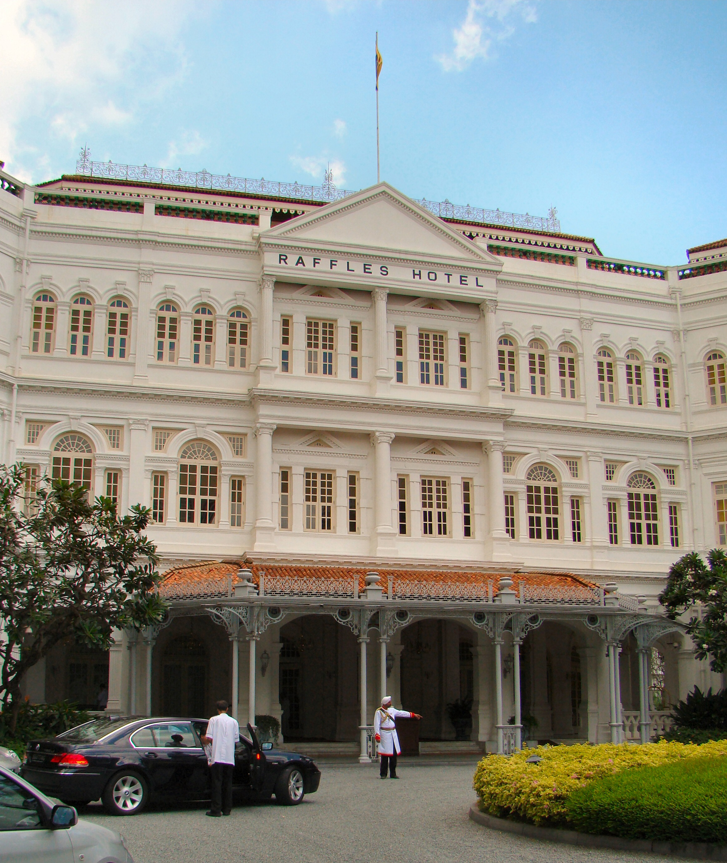 https://mdw-travel-data-us-east-1.s3.amazonaws.com/img/country/Singapore/Raffles-Hotel/img_00.jpg