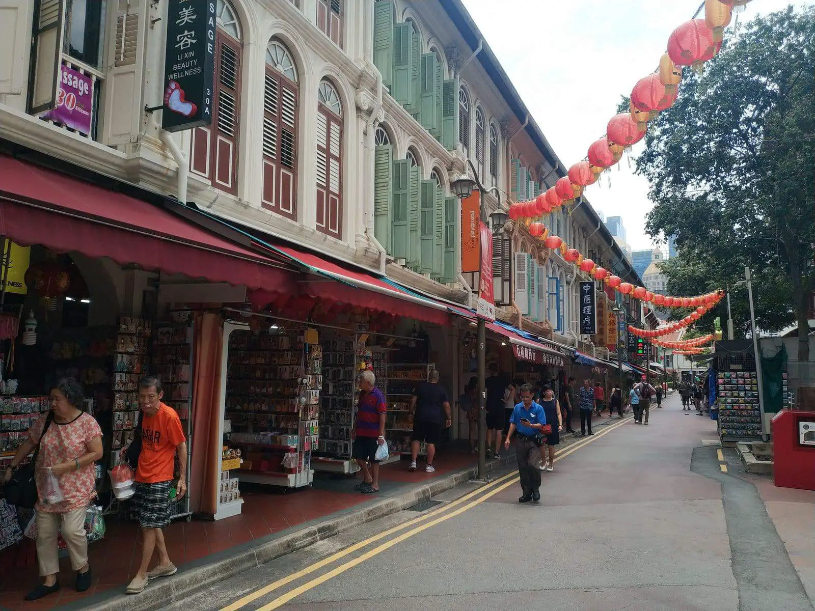 https://mdw-travel-data-us-east-1.s3.amazonaws.com/img/country/Singapore/Sago-Street/img_00.jpg