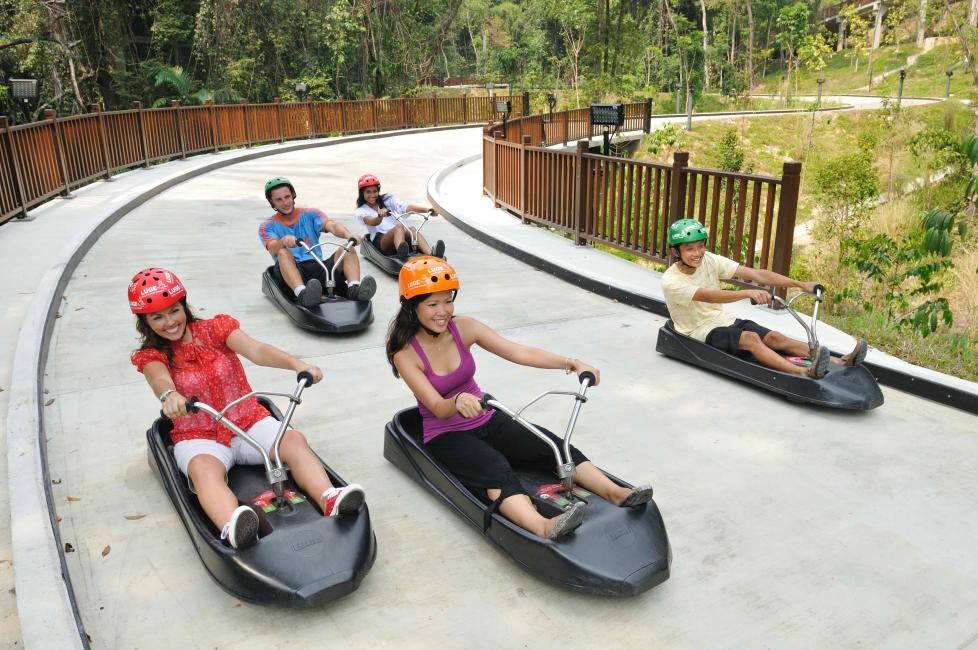 https://mdw-travel-data-us-east-1.s3.amazonaws.com/img/country/Singapore/Sentosa-Luge-and-Skyride/img_03.jpg