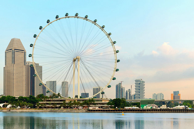 https://mdw-travel-data-us-east-1.s3.amazonaws.com/img/country/Singapore/Singapore-Flyer/img_03.jpg