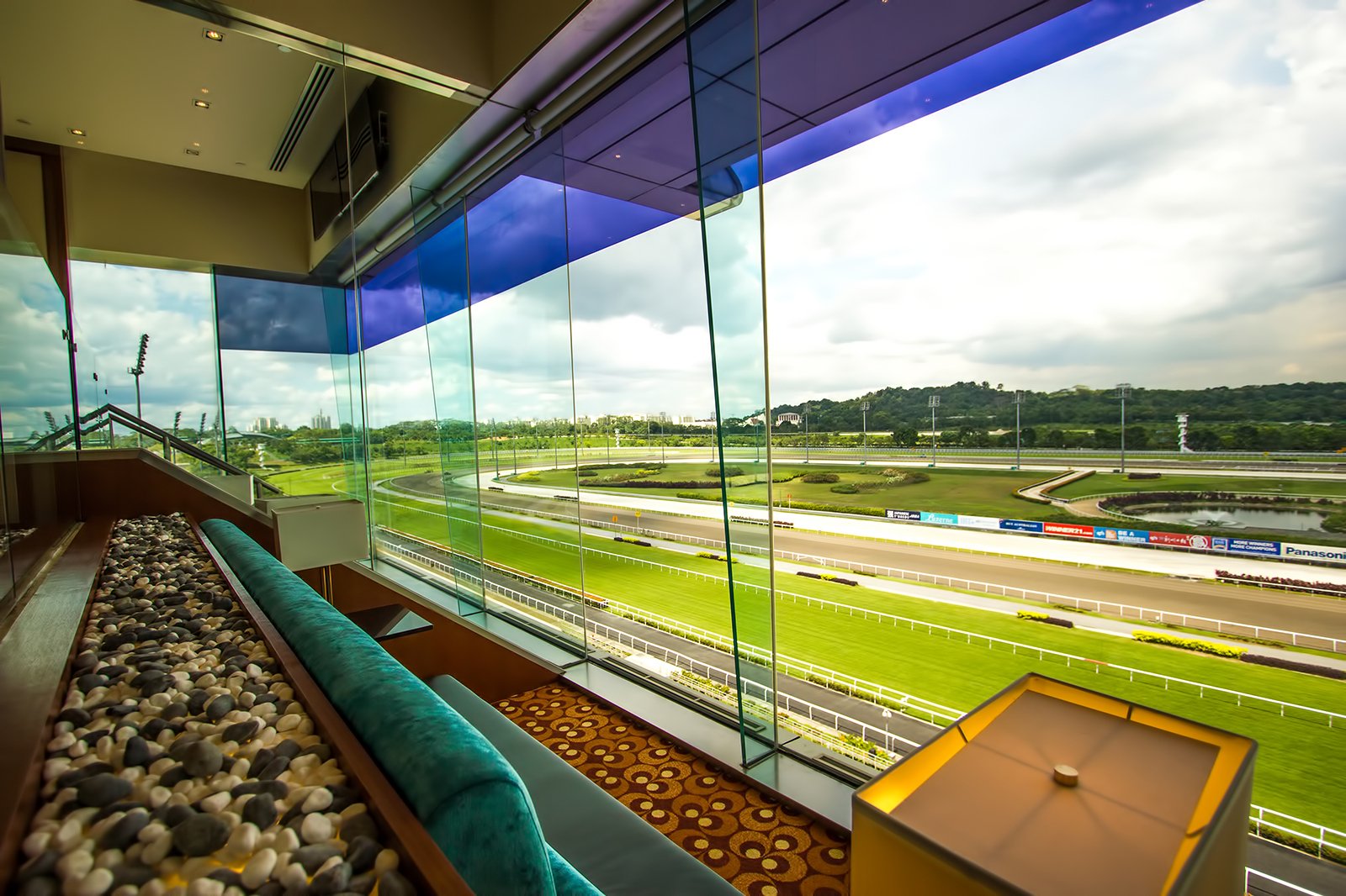 https://mdw-travel-data-us-east-1.s3.amazonaws.com/img/country/Singapore/Singapore-Turf-Club/img_03.jpg