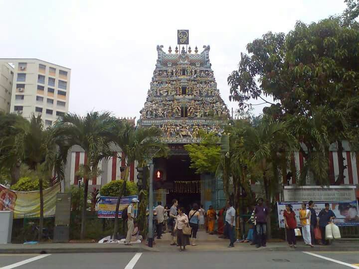 https://mdw-travel-data-us-east-1.s3.amazonaws.com/img/country/Singapore/Sri-Vadapathira-Kaliamman-Temple/img_02.jpg