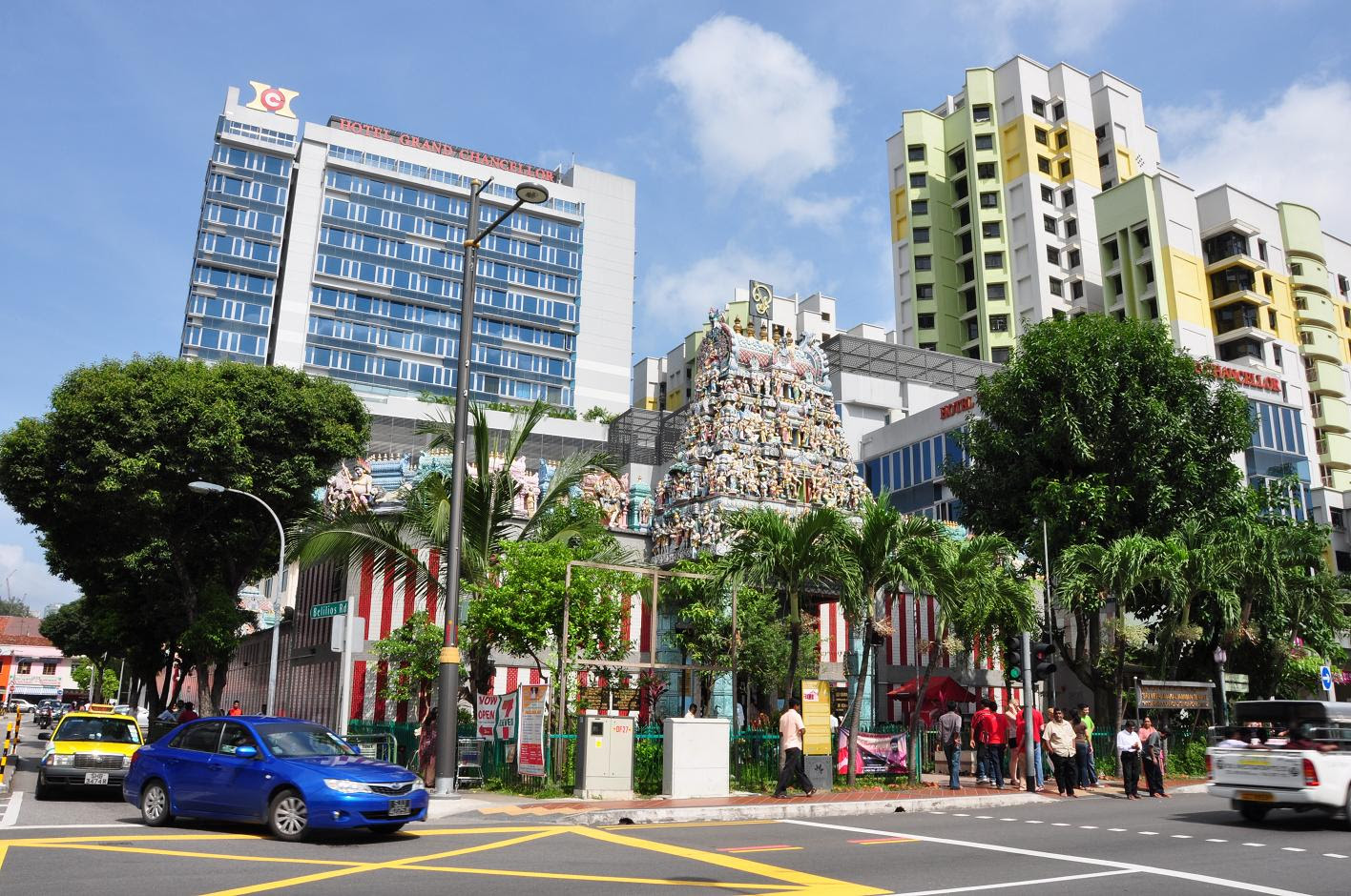 https://mdw-travel-data-us-east-1.s3.amazonaws.com/img/country/Singapore/Sri-Veeramakaliamman-Temple/img_03.jpg