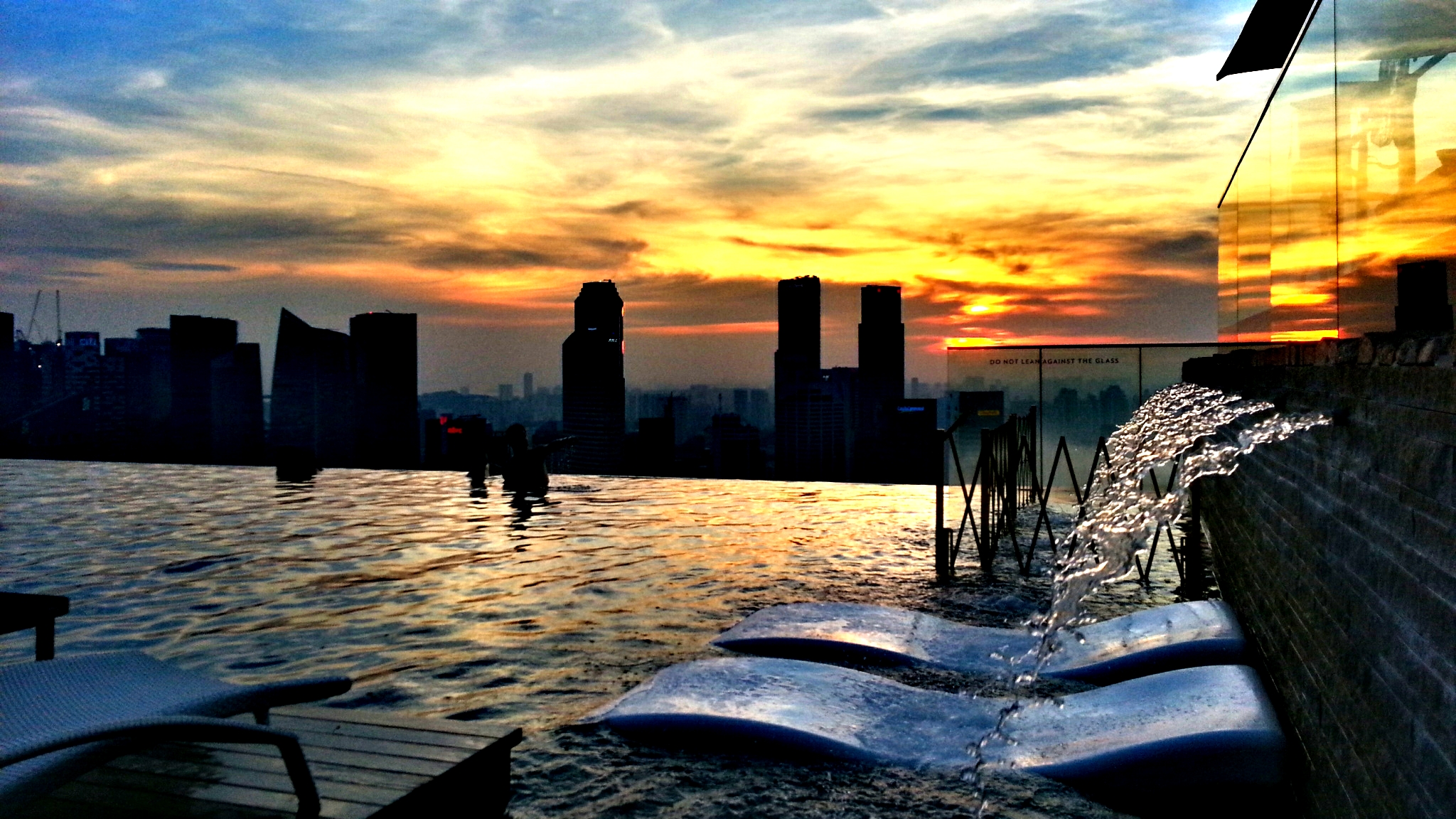 https://mdw-travel-data-us-east-1.s3.amazonaws.com/img/country/Singapore/Sun-Pavilion/img_03.jpg