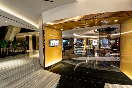 https://mdw-travel-data-us-east-1.s3.amazonaws.com/img/country/Singapore/T-Galleria-by-DFS-Singapore/img_03.jpg