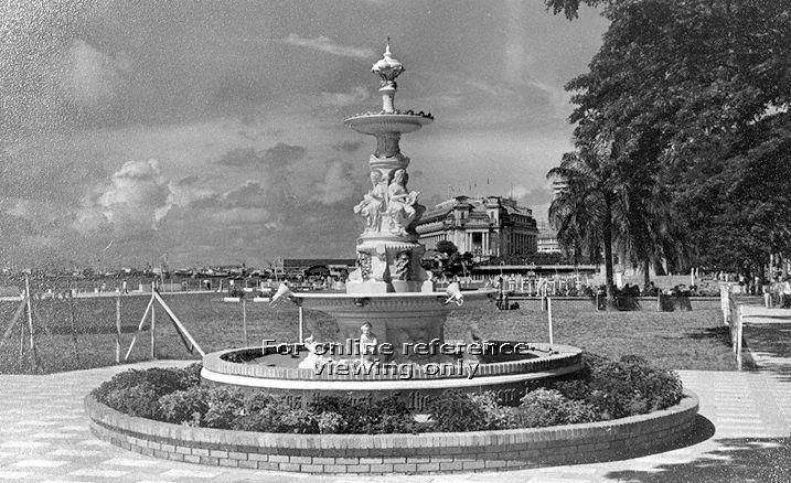 https://mdw-travel-data-us-east-1.s3.amazonaws.com/img/country/Singapore/Tan-Kim-Seng-Fountain/img_01.jpg