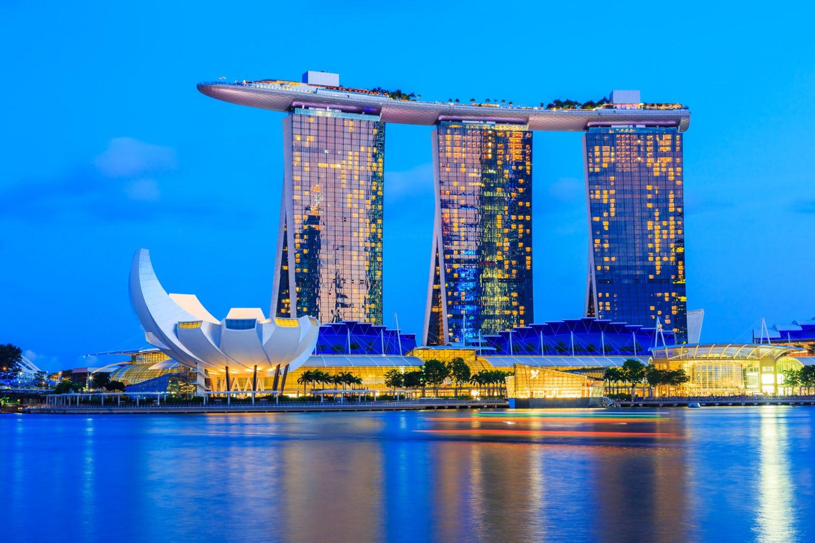 https://mdw-travel-data-us-east-1.s3.amazonaws.com/img/country/Singapore/The-Lawn-@-Marina-Bay/img_00.jpg