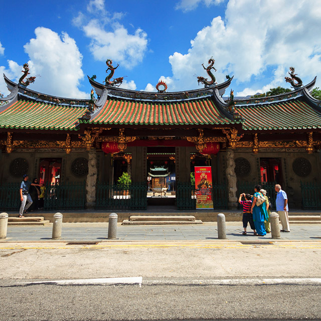 https://mdw-travel-data-us-east-1.s3.amazonaws.com/img/country/Singapore/Thian-Hock-Keng-Temple/img_01.jpg