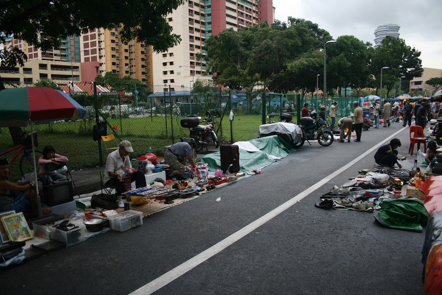 https://mdw-travel-data-us-east-1.s3.amazonaws.com/img/country/Singapore/Thieves-Market/img_03.jpg