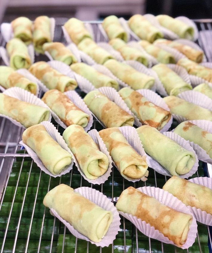 https://mdw-travel-data-us-east-1.s3.amazonaws.com/img/country/Singapore/Tiong-Bahru-Galicier-Pastry/img_01.jpg