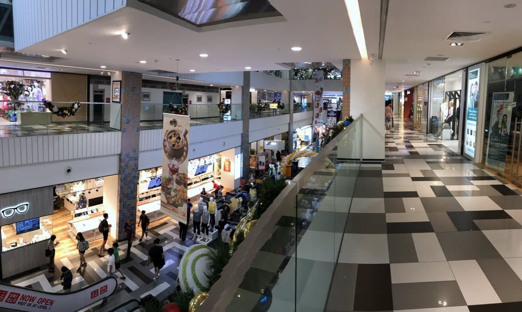 https://mdw-travel-data-us-east-1.s3.amazonaws.com/img/country/Singapore/Tiong-Bahru-Plaza/img_03.jpg