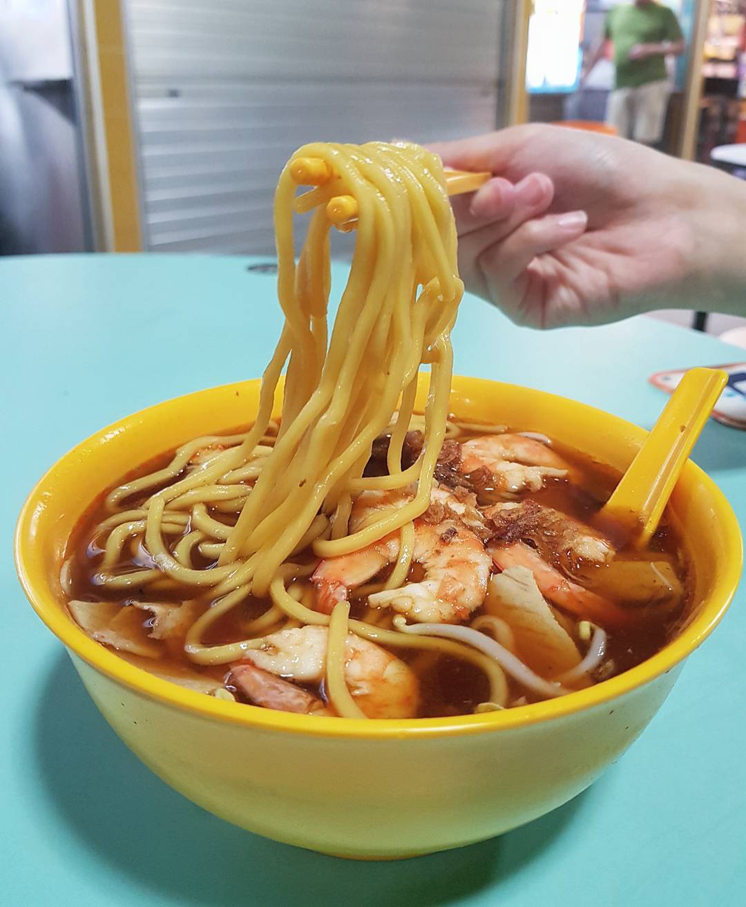 https://mdw-travel-data-us-east-1.s3.amazonaws.com/img/country/Singapore/Toa-Payoh-Lorong-8-Market-and-Food-Centre/img_00.jpg