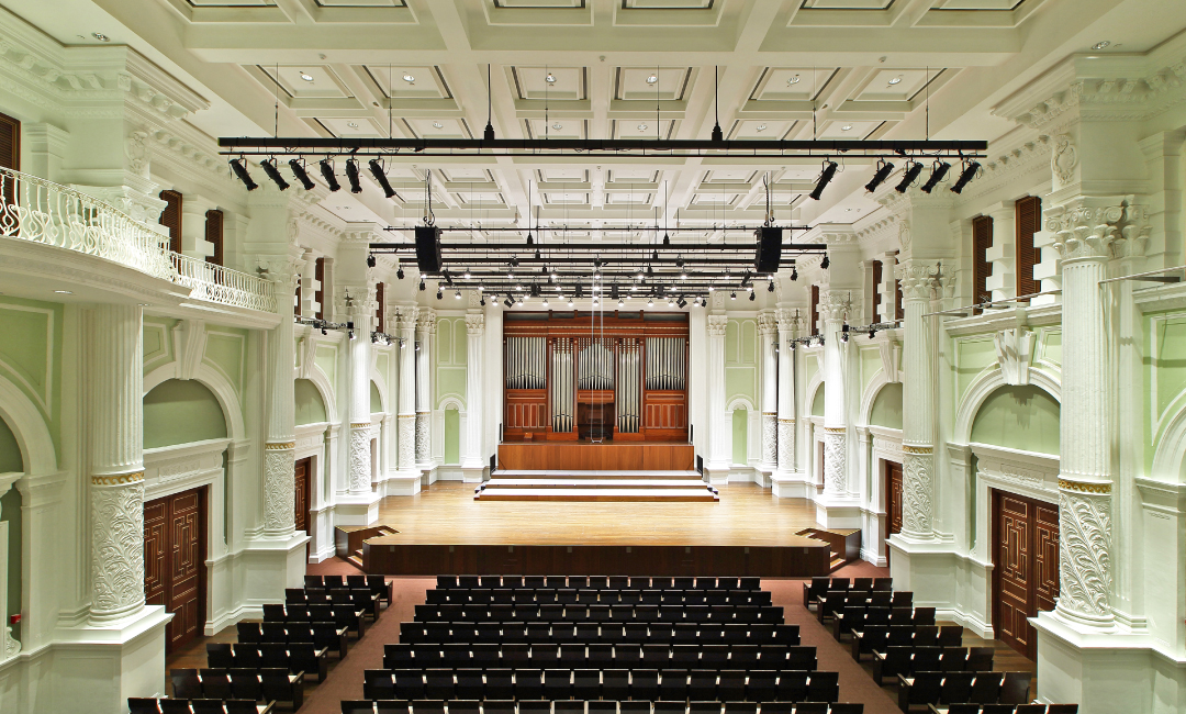 https://mdw-travel-data-us-east-1.s3.amazonaws.com/img/country/Singapore/Victoria-Concert-Hall/img_00.jpg