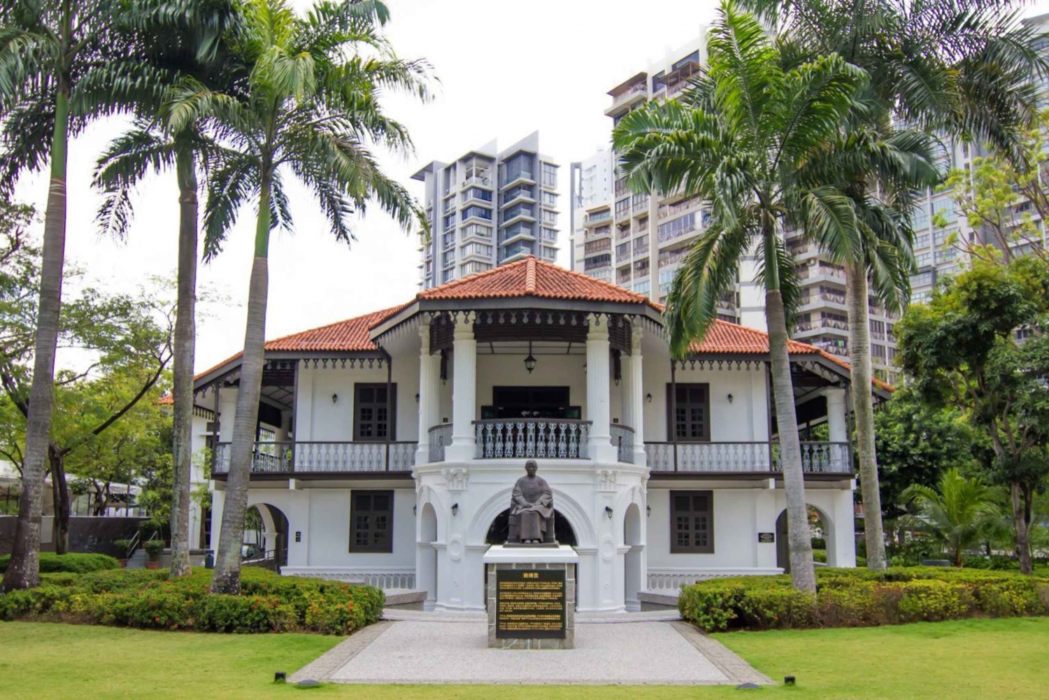 https://mdw-travel-data-us-east-1.s3.amazonaws.com/img/country/Singapore/Wan-Qing-Yuan-Sun-Yat-Sen-Nanyang-Memorial-Hall/img_00.jpg