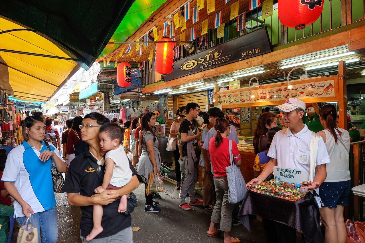 https://mdw-travel-data-us-east-1.s3.amazonaws.com/img/country/Singapore/Wang-Lang-Market/img_03.jpg