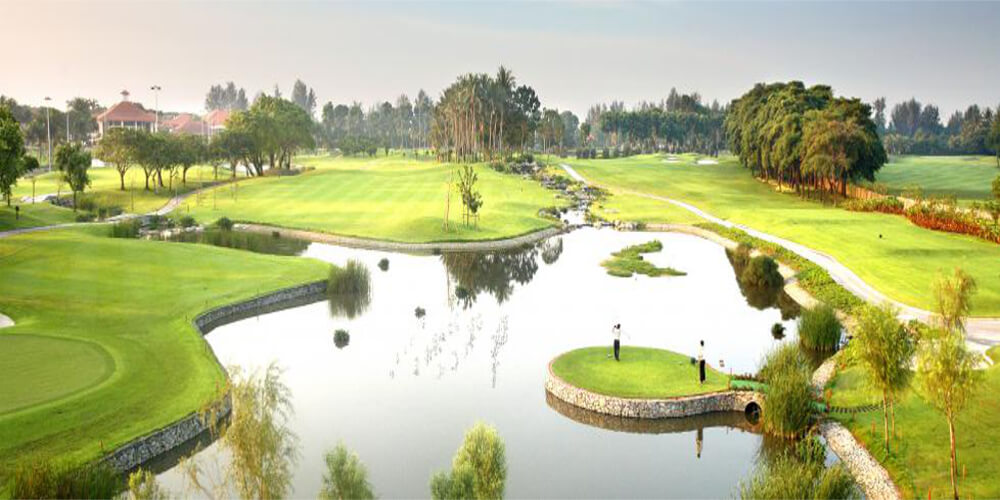https://mdw-travel-data-us-east-1.s3.amazonaws.com/img/country/Singapore/Warren-Golf-&-Country-Club/img_02.jpg