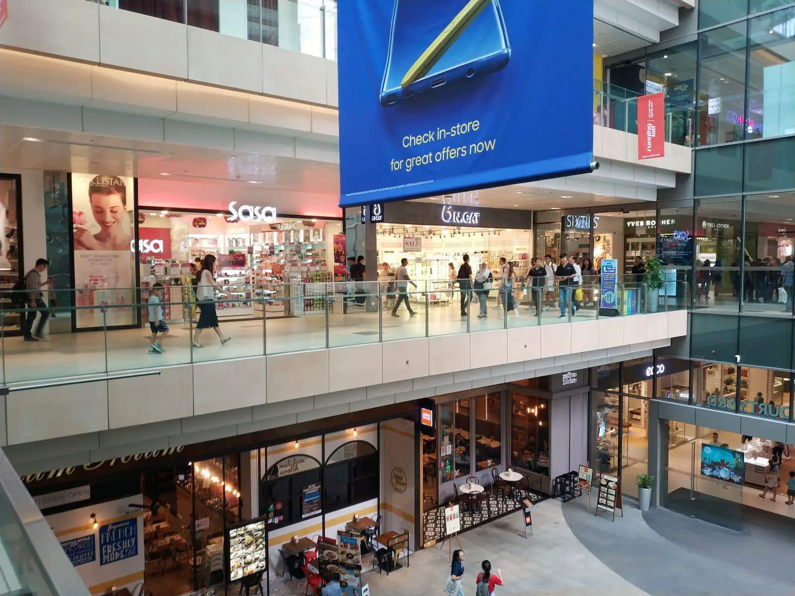 https://mdw-travel-data-us-east-1.s3.amazonaws.com/img/country/Singapore/Westgate-Shopping-Mall/img_02.jpg