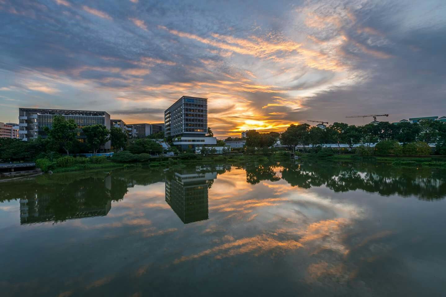 https://mdw-travel-data-us-east-1.s3.amazonaws.com/img/country/Singapore/Yishun-Pond-Park/img_03.jpg