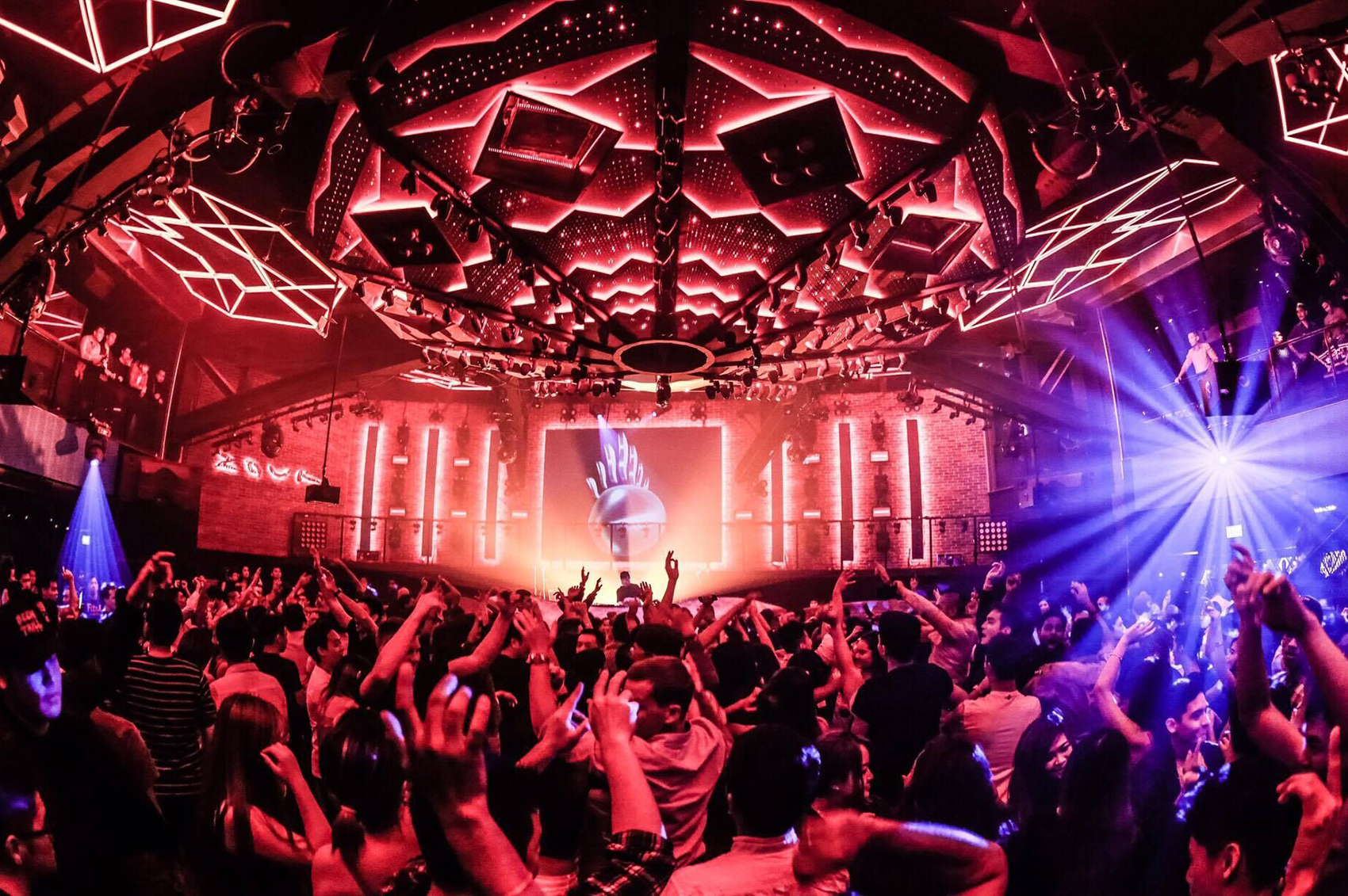 https://mdw-travel-data-us-east-1.s3.amazonaws.com/img/country/Singapore/Zouk/img_00.jpg