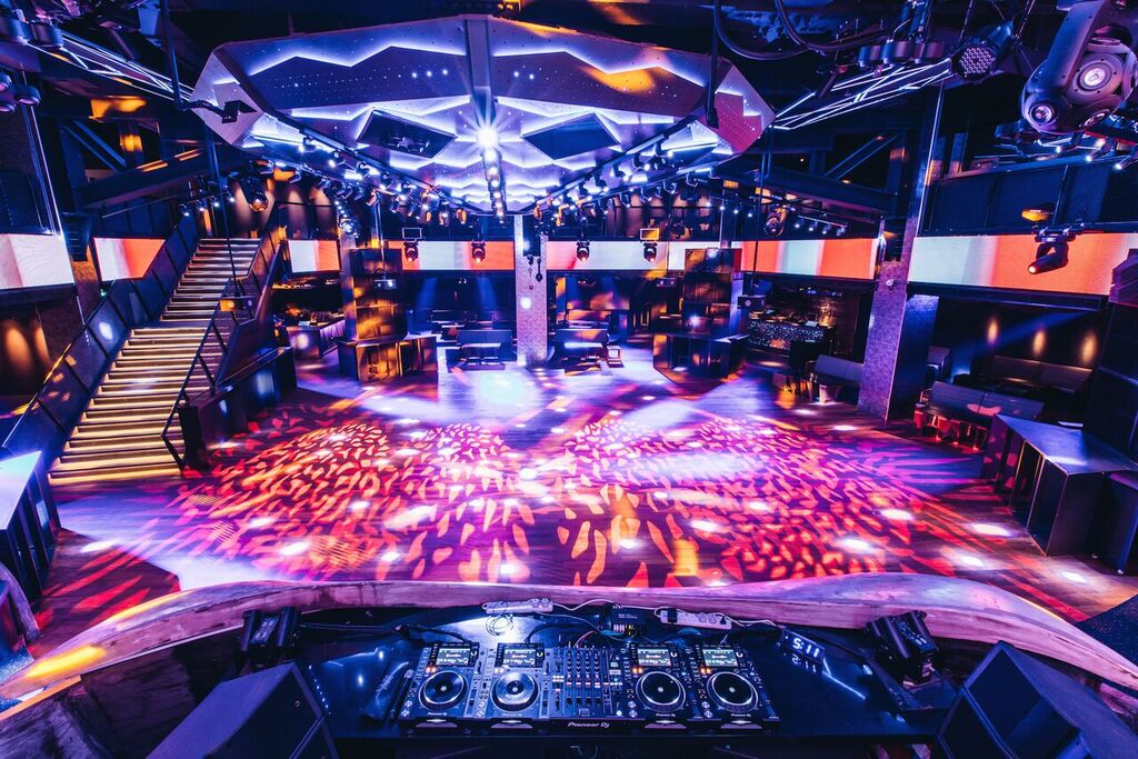 https://mdw-travel-data-us-east-1.s3.amazonaws.com/img/country/Singapore/Zouk/img_02.jpg