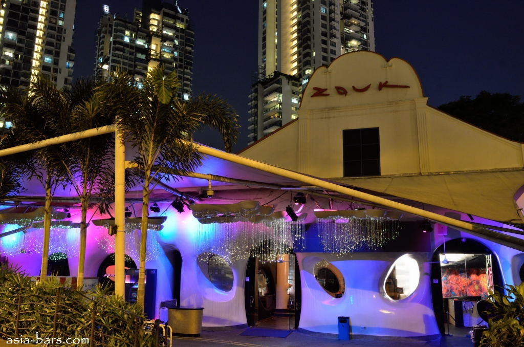 https://mdw-travel-data-us-east-1.s3.amazonaws.com/img/country/Singapore/Zouk/img_03.jpg