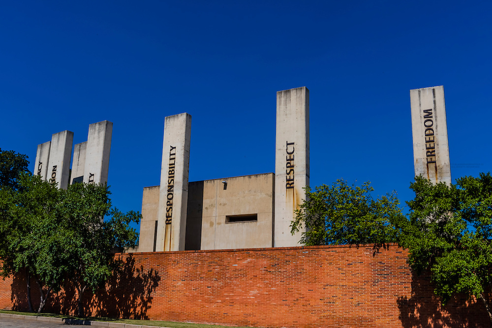 https://mdw-travel-data-us-east-1.s3.amazonaws.com/img/country/South-Africa/Apartheid-Museum/img_01.jpg