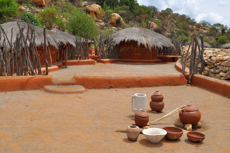 https://mdw-travel-data-us-east-1.s3.amazonaws.com/img/country/South-Africa/Bakone-Malapa-Northern-Sotho-Open-Air-Museum/img_03.jpg