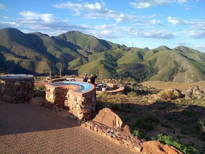 https://mdw-travel-data-us-east-1.s3.amazonaws.com/img/country/South-Africa/Barberton-Makhonjwa-Mountains/img_00.jpg