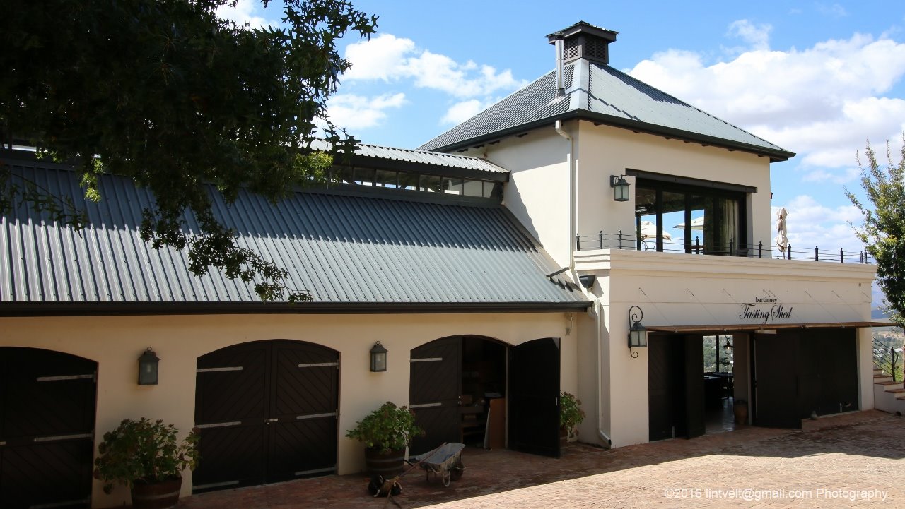 https://mdw-travel-data-us-east-1.s3.amazonaws.com/img/country/South-Africa/Bartinney-Wine-Estate/img_02.jpg