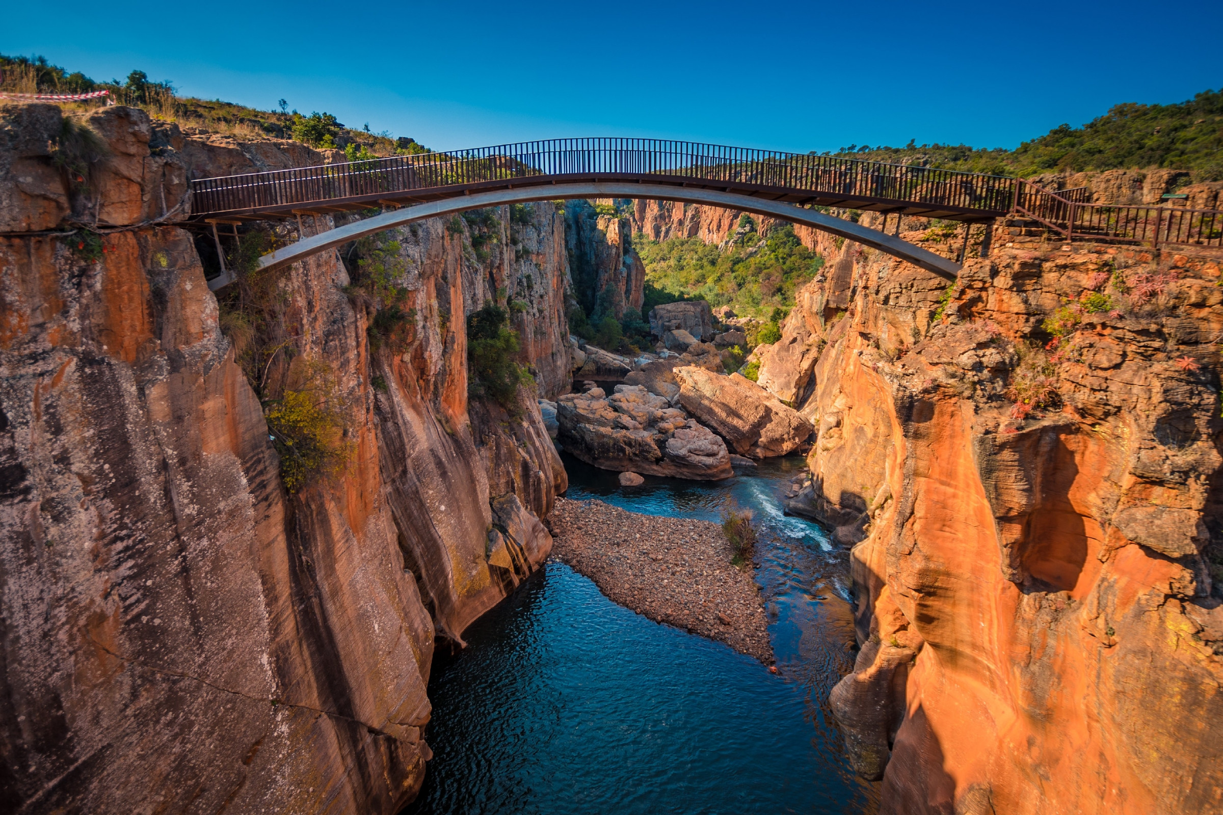 https://mdw-travel-data-us-east-1.s3.amazonaws.com/img/country/South-Africa/Blyde-River-Canyon-Nature-Reserve/img_02.jpg
