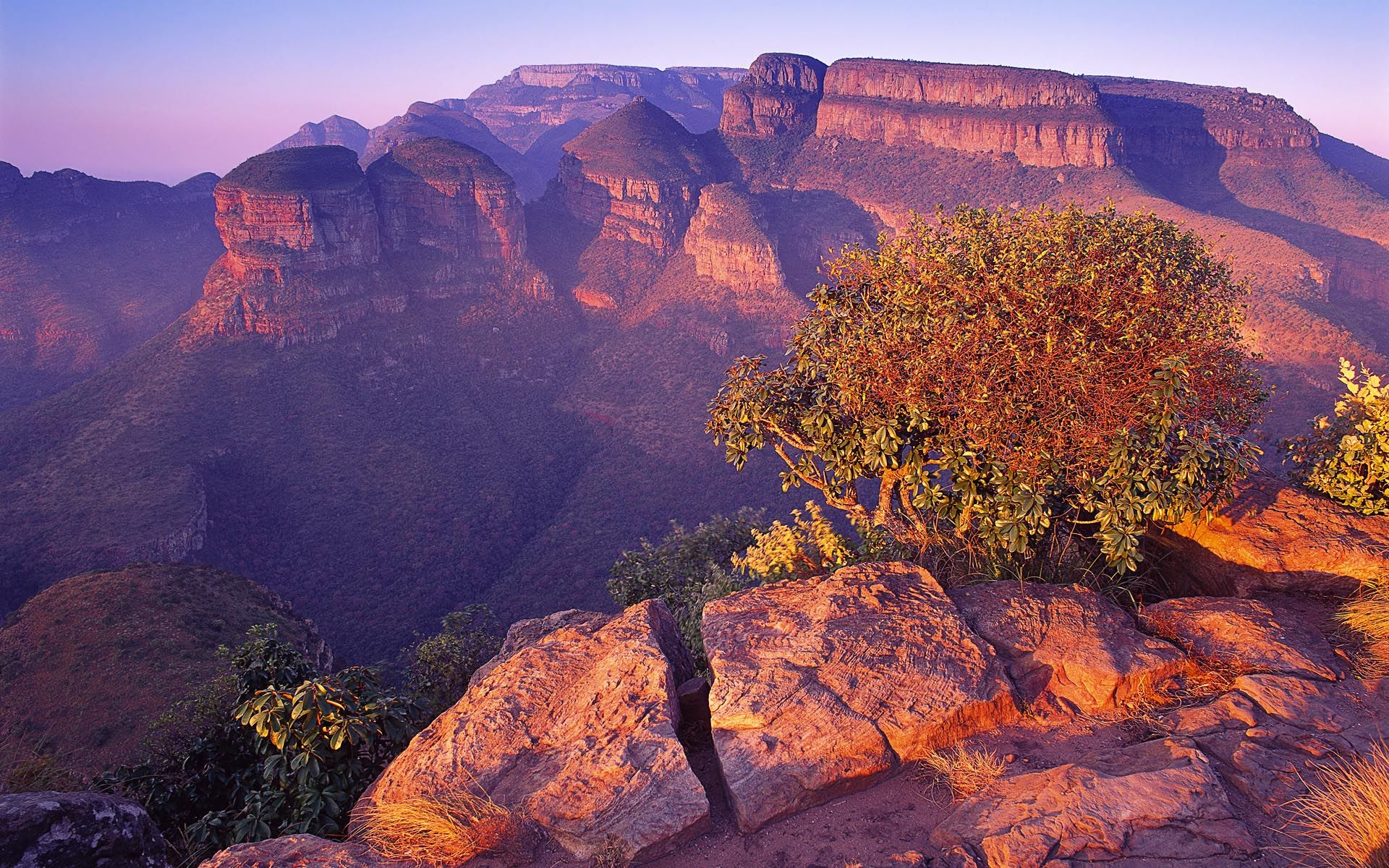 https://mdw-travel-data-us-east-1.s3.amazonaws.com/img/country/South-Africa/Blyde-River-Canyon-Nature-Reserve/img_03.jpg