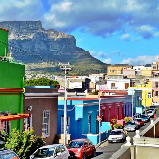https://mdw-travel-data-us-east-1.s3.amazonaws.com/img/country/South-Africa/Bo-Kaap/img_01.jpg