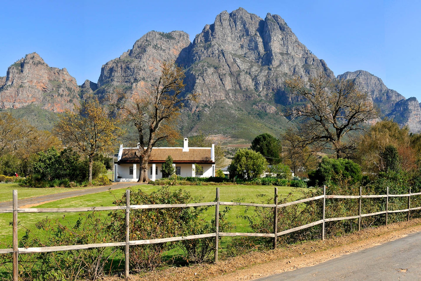 https://mdw-travel-data-us-east-1.s3.amazonaws.com/img/country/South-Africa/Boschendal-Wine-Estate/img_01.jpg