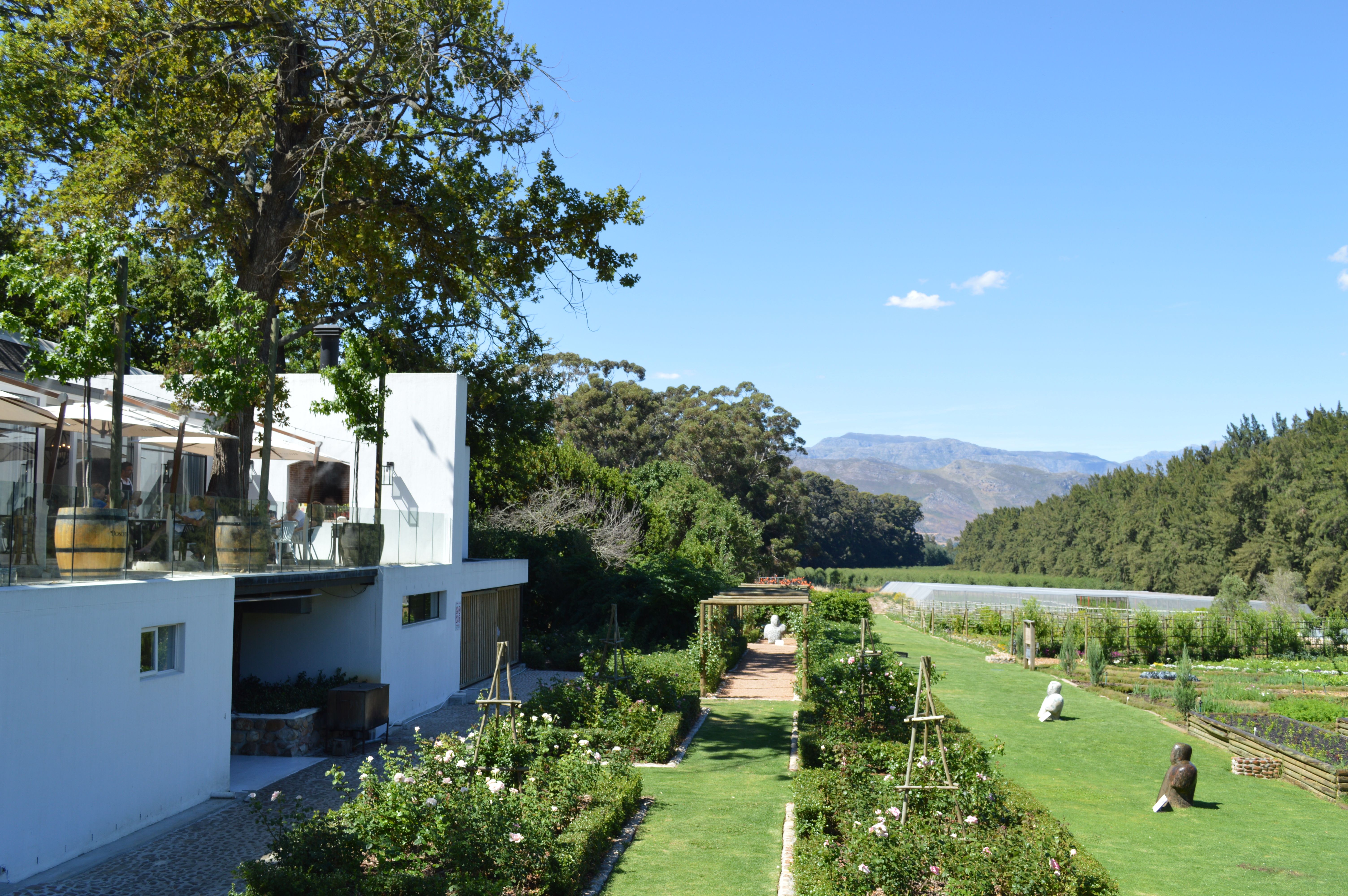 https://mdw-travel-data-us-east-1.s3.amazonaws.com/img/country/South-Africa/Boschendal-Wine-Estate/img_02.jpg