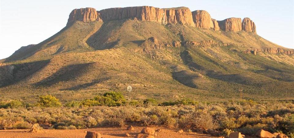 https://mdw-travel-data-us-east-1.s3.amazonaws.com/img/country/South-Africa/Camdeboo-National-Park/img_02.jpg